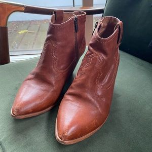 Frye Booties Sz 8